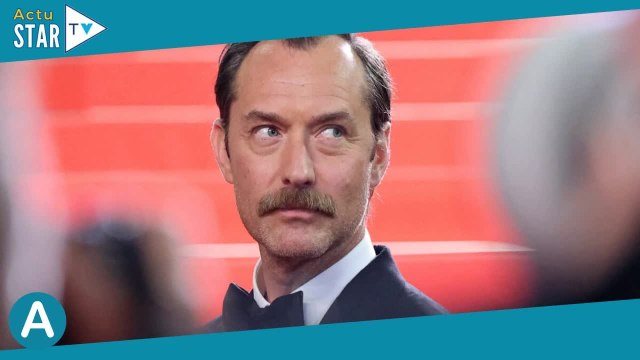 Jude Law recadre les membres de la famille royale d'Angleterre, ses intrigants compatriotes : Je