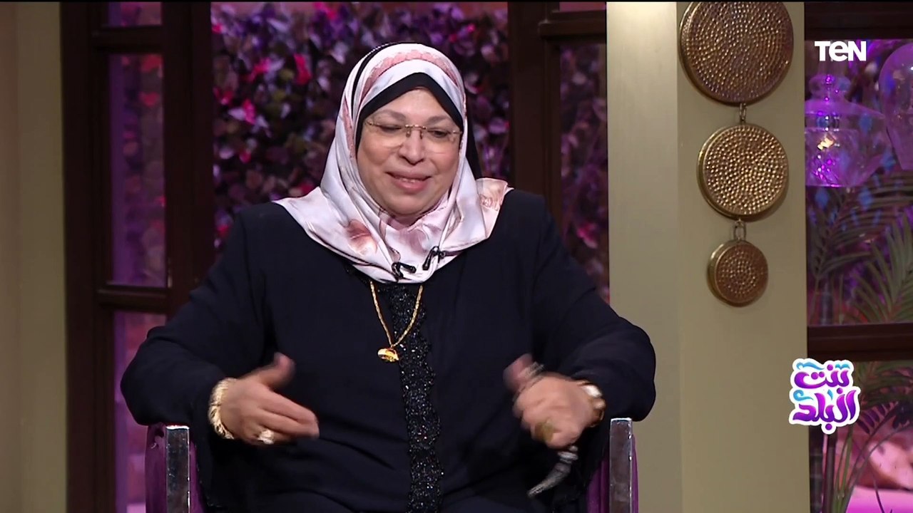 مقدمة صادقة من نشوى مصطفى تبكي الداعية الإسلامية د. نيفين مختار