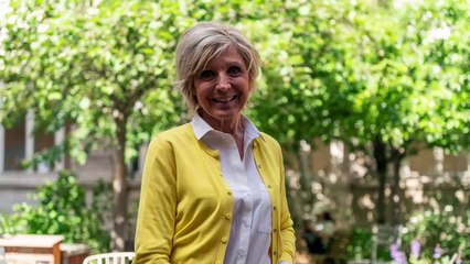 GALA VIDEO - Évelyne Dhéliat, 75 ans : ces confidences cash sur son rapport à l’âge