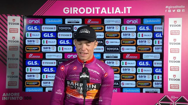 Tour d'Italie 2023 - Jonathan Milan : Jonathan Milan and the cyclamen jersey : For my first Giro, I'm really happy to have this jersey and to bring it to Rome