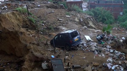 سيول الجزائر.. كاميرا الجزيرة ترصد حجم الأضرار بعد توقف الأمطار