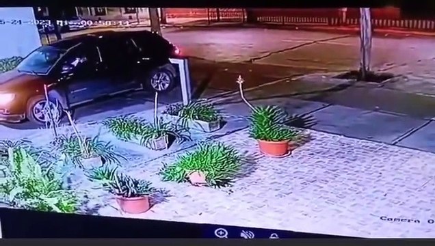Hombre le dispara a dos ladrones que le quisieron llevar el carro