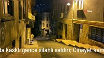 İstanbul'da kasklı gence silahlı saldırı: Cinayet kameralara yansıdı