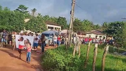 Modelo alagoana morta nos EUA é sepultada