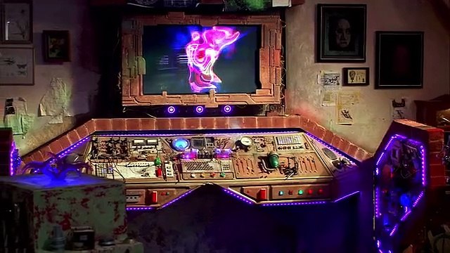 The Sarah Jane Adventures S05E04-The Curse of Clyde Langer Pt 2