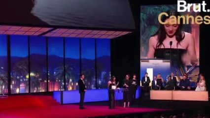 Merve Dizdar'dan Cannes'daki konuşmasına tebrik yağdı