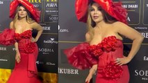 IIFA 2023 Green Carpet: Rakhi Sawant Red Gown With Hat Look Viral | Boldsky