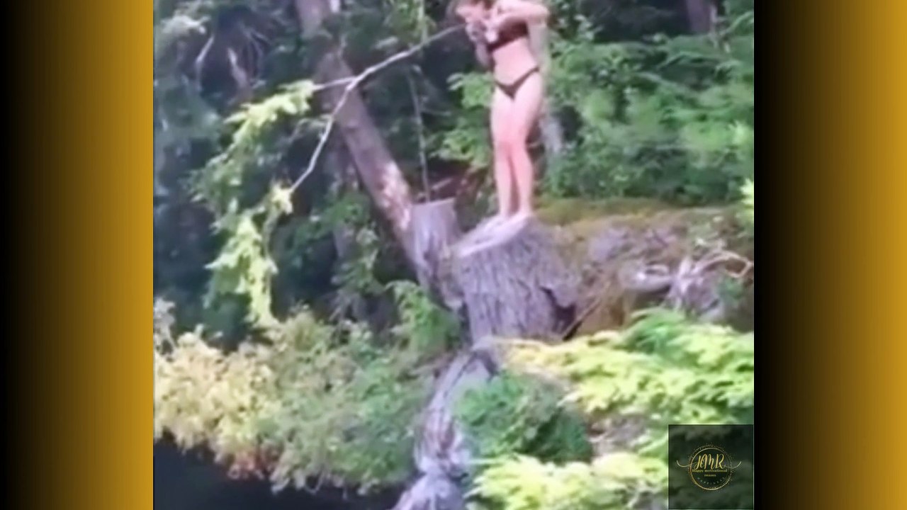 The Funniest Moments Unleashed: A Compact Compilation of Hysterical Videos in Few Slices!ENJOY!