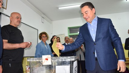 Ali Babacan oyunu kullandı: Vatandaşlar mutlaka sandık başına gitmeli
