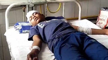 इटावा: बेकाबू कार ने बाइक में मारी टक्कर, दो लोंग घायल