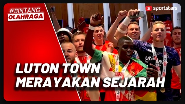 Rayakan Sejarah Promosi ke Liga Inggris, Luton Town Berpesta di Ruang Ganti