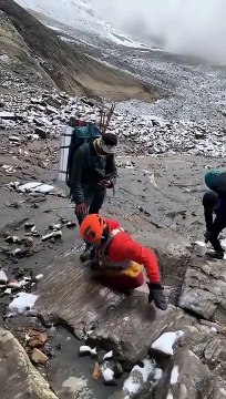 Climbing Mount Everest, the world's highest peak, without both legs