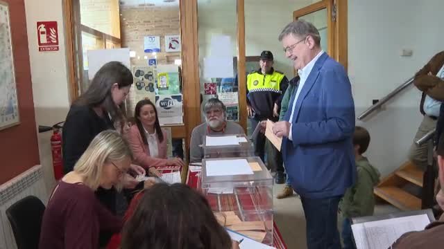 Ximo Puig vota en Morella: Espero que voto a voto, la Comunidad Valenciana continúe avanzando