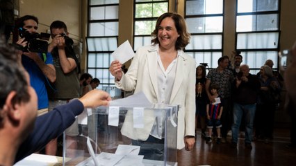 Colau anima a la ciudadanía a votar: "Más que nunca el voto va a ser decisivo"