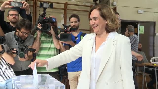 Colau asegura que el voto será decisivo en unas elecciones tan disputadas como estas