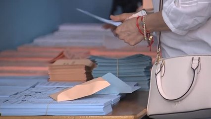 Download Video: 35 millones de españoles acuden a votar hoy en las elecciones municipales y autonómicas