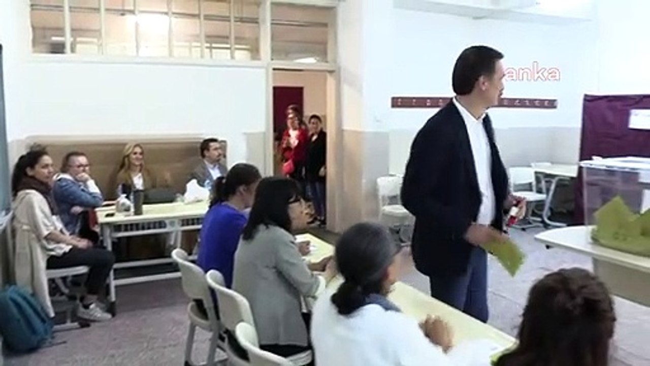 Erkan Baş oyunu eşi Gülçin Baş ile birlikte kullandı