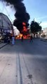 Veja momento em que ônibus pegam fogo, em Contagem