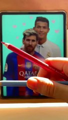 J'ai essayé de dessiner CRISTIANO RONALDO et MESSI l'un sur l'autre JULIA GISELLA