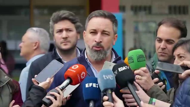 Abascal espera que las urnas se llenen de votos libres y limpios y pide que se respeten los resultados
