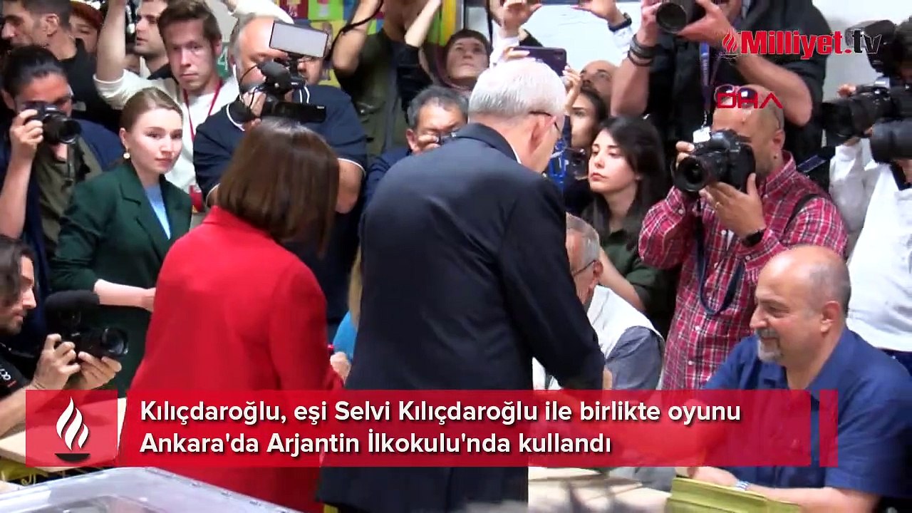 Cumhurbaşkanı Adayı Kemal Kılıçdaroğlu, oyunu Arjantin İlköğretim Okulu'nda kullandı
