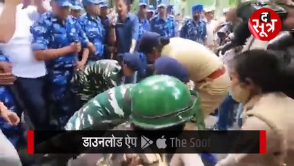 नई संसद की ओर जा रहे पहलवानों की दिल्ली पुलिस से झड़प, बैरिकेड्स लांघने पर हुए अरेस्ट