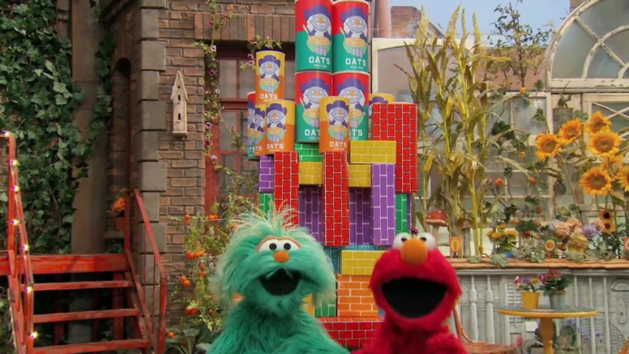 Sesame Street: Elmo and Rosita's Tallest Block Tower Ever.