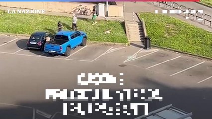 Cascine, violenza in strada tra i passanti