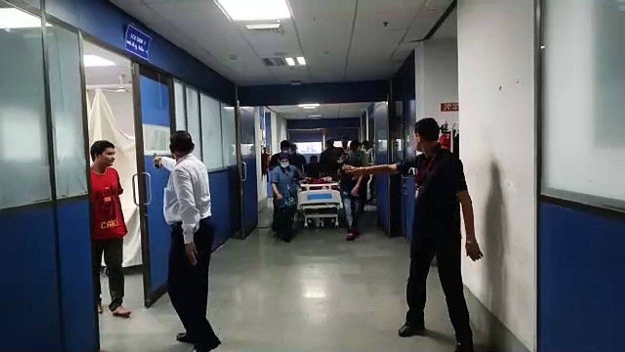 Video.... ब्रेनडेड पति के अंगदान की अस्पताल में भर्ती पत्नी ने दी सहमति, तीन को मिला जीवनदान