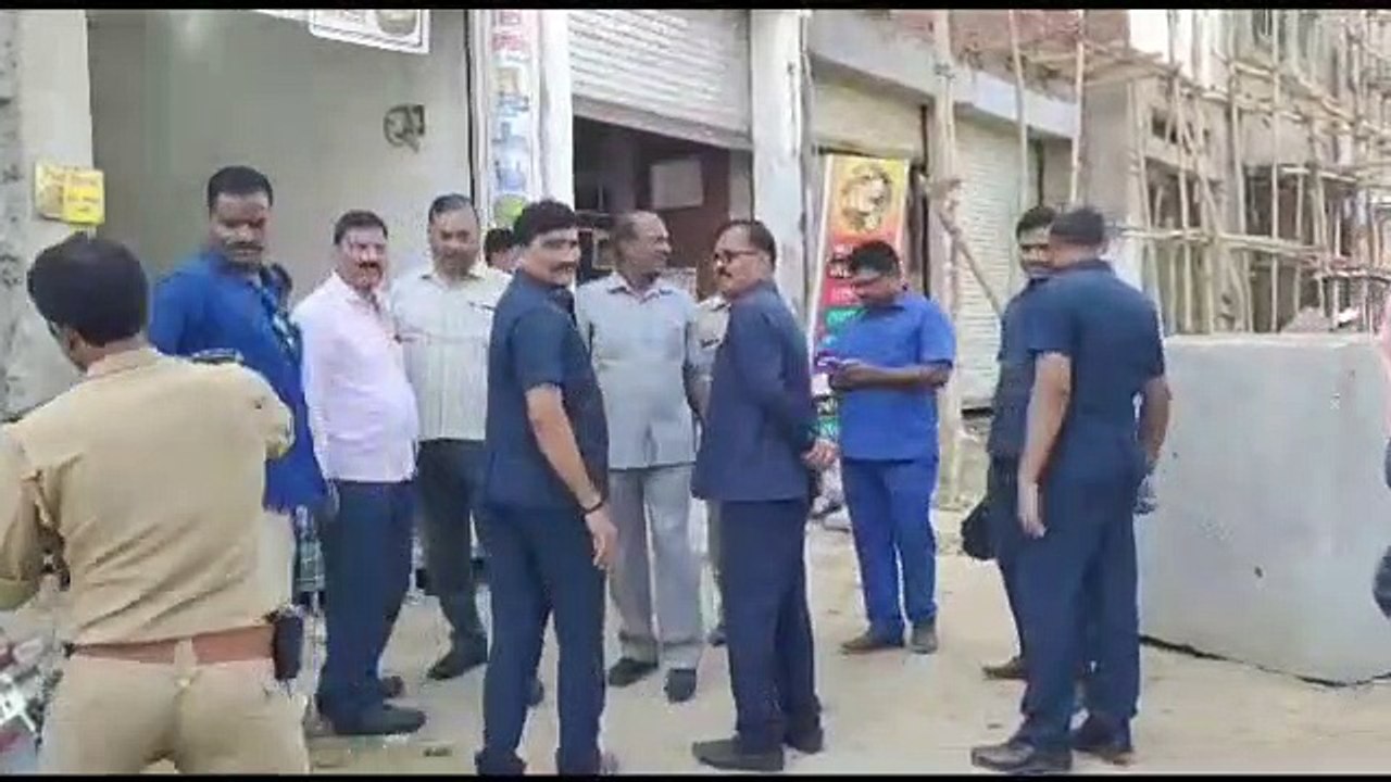 Video : अयोध्या में ब्लास्ट के बाद अफ़रा तफरी का माहौल, युवक का उड़ गया हाथ