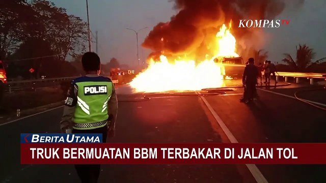 Truk Tangki Muatan BBM Terbakar, 7 Unit Mobil Damkar Diterjunkan