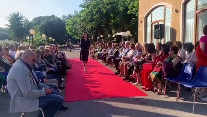 Moda, il recupero della femminilità grazie all'utilizzo di vecchi accessori