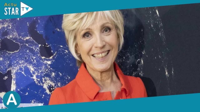 “On a vu que j’avais une perruque” : Évelyne Dhéliat, ses confidences touchantes sur son cancer