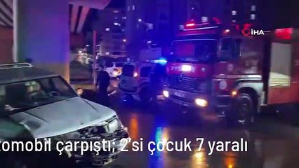 Sivas'ta hafif ticari araçla otomobil çarpıştı: 2'si çocuk 7 yaralı