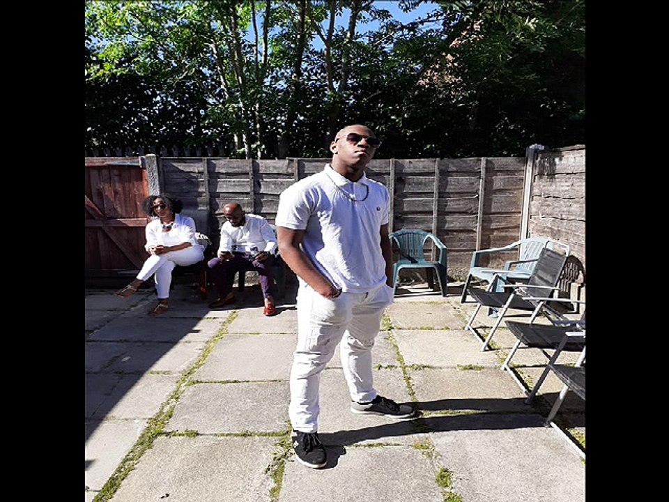 Warren N'Doua - I'm Showing You new 2023