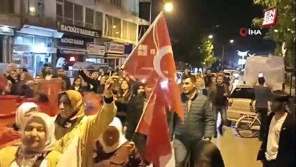 Download Video: Erciş’te vatandaşlar Cumhurbaşkanı Erdoğan'ın seçim zaferini coşkuyla kutladı