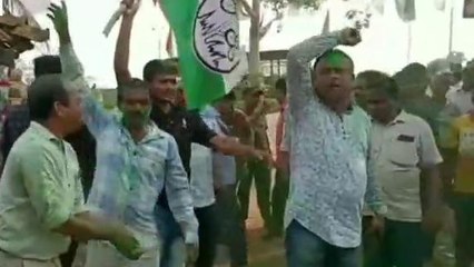 পূর্ব মেদিনীপুর: তৃণমূলের জয়ে সবুজ আবির উড়লেও,নির্ণায়ক বামেরা!Video