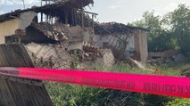 Malatya’da ağır hasarlı kerpiç evin bir kısmı çöktü