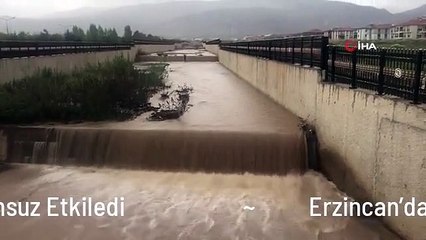 Erzincan'da Etkili Yağışlar Hayatı Olumsuz Etkiledi