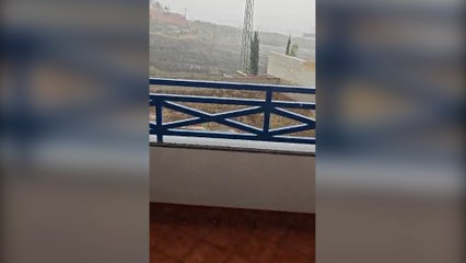 La DANA que azota canarias provoca una fuerte granizada que sorprende a los tinerfeños