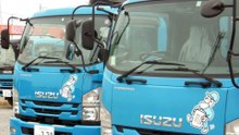 Immaculate Garbage Trucks in Japan!