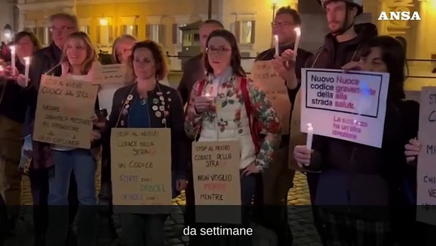 Roma, flash-mob contro il nuovo Codice della strada