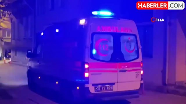 Evde dengesini kaybederek düşen kadın itfaiye ekipleri tarafından kurtarıldı