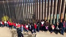#VIDEO: Frente al muro de Estados Unidos, niños cantan 