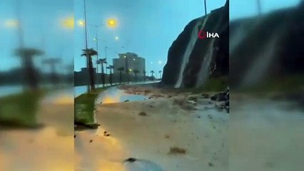 Cizre'de sele kapılan 2 vatandaş son anda kurtuldu