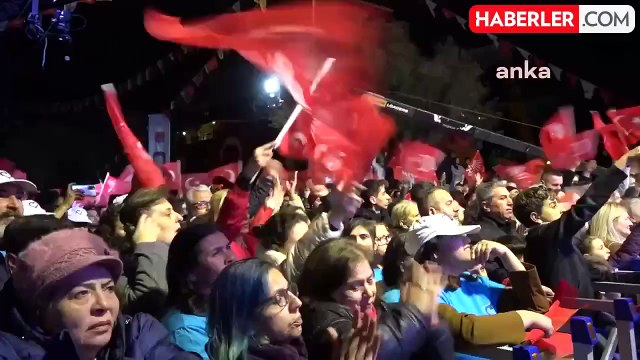 Kuşadası Belediye Başkanı Ömer Günel, Ege Mahallesi'nde Miting Yaptı