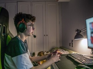 Wegen "Fortnite": Jugendlicher löst unnötigen Polizeieinsatz aus