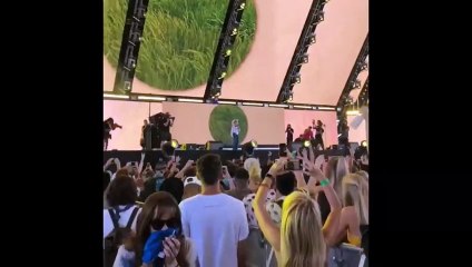 Justin Bieber cheering on Yodeling Kid Mason Ramsey perform & talking meeting him at Coachella 2018