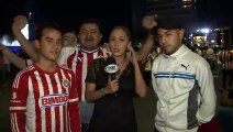 VIDEO - María Fernanda Mora sufre manoseos de aficionados de Chivas en transmision en vivo