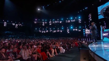 BET Awards 2018 - Jamie Foxx On XXXTentacion & Gives Emotional Speech On Combating Violence